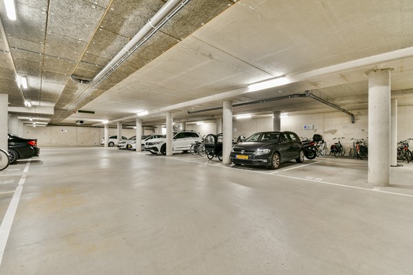 Medium property photo - Andries Copierstraat 98, 1061 SE Amsterdam